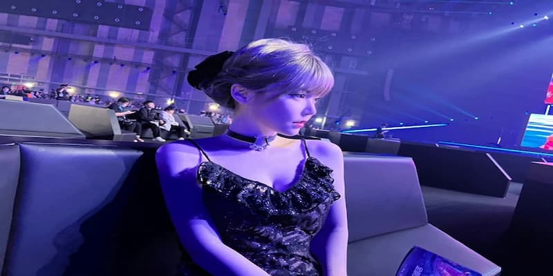 Những lần Zhou Shuyi bị cộng đồng mạng tấn công và soi mói